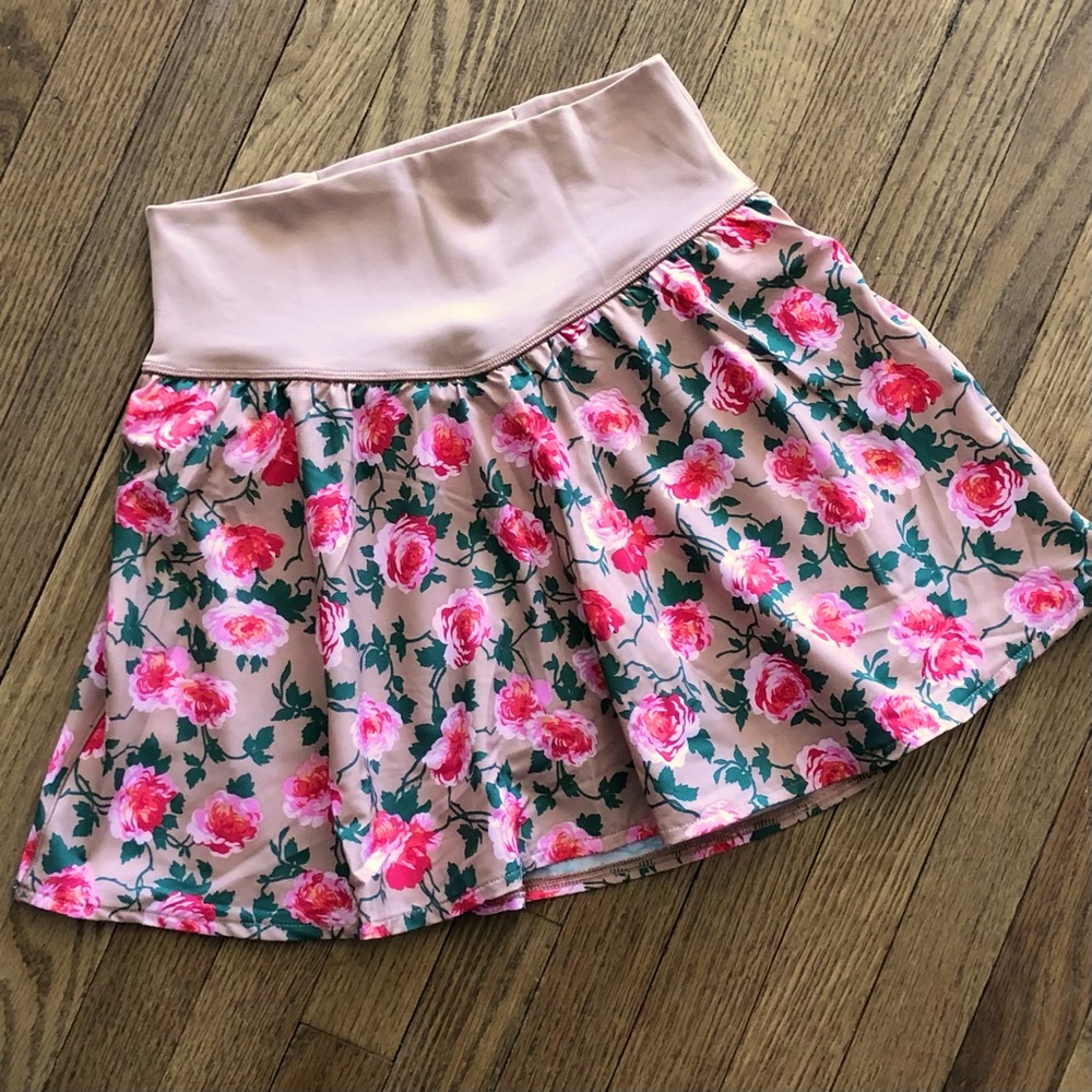 Aerie Offline Real Me Tennis /Mini Floral Skirt Shorts  Attached Size Small